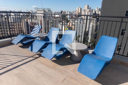 Apartamento à venda com 24m², 1 quarto e sem vaga Apartamento à venda com 24m², 1 quarto e sem vagaÁrea comum - Piscina