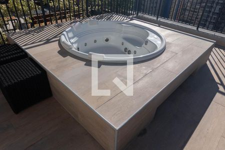 Apartamento à venda com 24m², 1 quarto e sem vaga Apartamento à venda com 24m², 1 quarto e sem vagaÁrea comum - Piscina