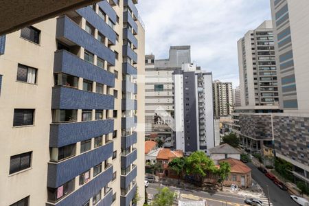 Apartamento à venda com 24m², 1 quarto e sem vaga Apartamento à venda com 24m², 1 quarto e sem vagaVista da Sacada