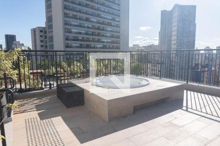 Apartamento à venda com 24m², 1 quarto e sem vaga Apartamento à venda com 24m², 1 quarto e sem vagaÁrea comum - Piscina