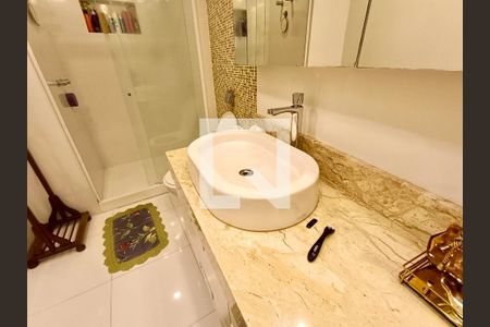 Apartamento para alugar com 170m², 5 quartos e sem vaga Apartamento para alugar com 170m², 5 quartos e sem vagaSuíte banheiro