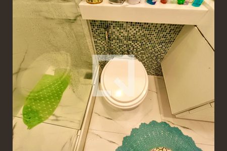 Apartamento para alugar com 170m², 5 quartos e sem vaga Apartamento para alugar com 170m², 5 quartos e sem vagaBanheiro social 1