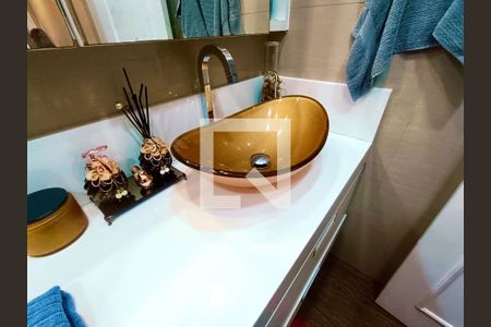 Apartamento para alugar com 170m², 5 quartos e sem vaga Apartamento para alugar com 170m², 5 quartos e sem vagaBanheiro social 2