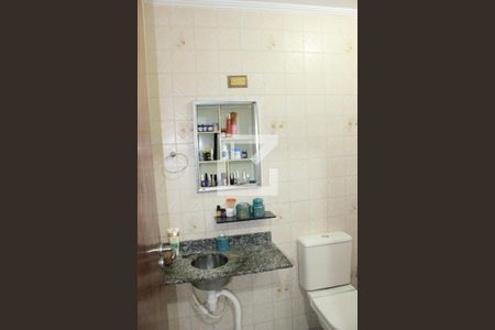 Casa à venda com 200m², 3 quartos e 3 vagasBanheiro 2