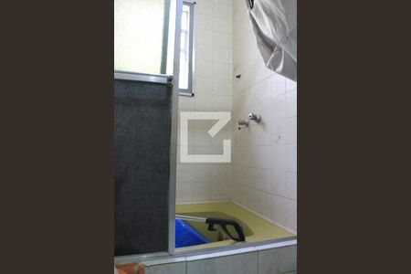 Casa à venda com 200m², 3 quartos e 3 vagasBanheiro 2 - Box da banheira