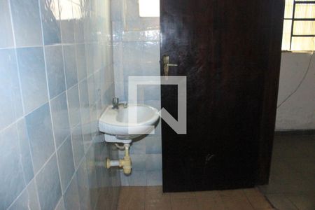 Casa à venda com 200m², 3 quartos e 3 vagasEdícula - banheiro 3