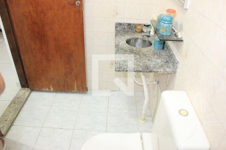 Casa à venda com 200m², 3 quartos e 3 vagasBanheiro 2