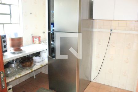 Casa à venda com 200m², 3 quartos e 3 vagasCozinha - Dispensa