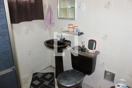 Casa à venda com 200m², 3 quartos e 3 vagasBanheiro 1