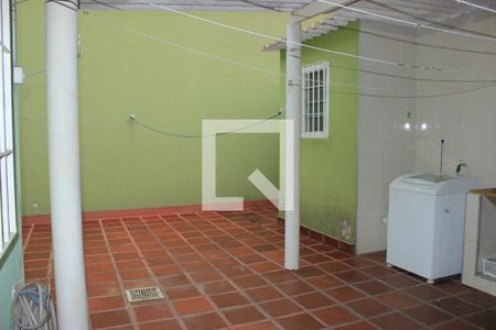 Casa à venda com 200m², 3 quartos e 3 vagasQuintal