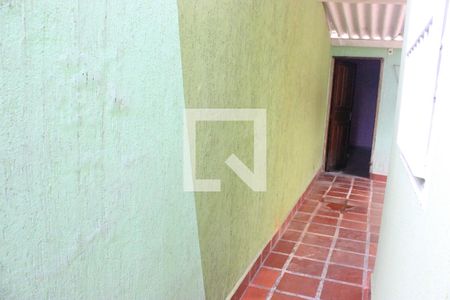 Casa à venda com 200m², 3 quartos e 3 vagasCorredor externo