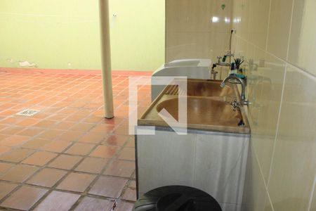 Casa à venda com 200m², 3 quartos e 3 vagasLavanderia