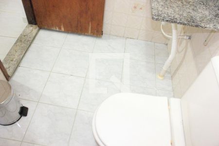 Casa à venda com 200m², 3 quartos e 3 vagasBanheiro 2