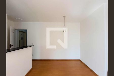 Sala de apartamento para alugar com 2 quartos, 51m² em Vila Anastácio, São Paulo