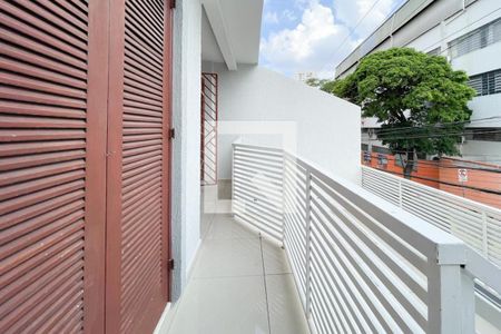 Casa à venda com 214m², 5 quartos e 2 vagas Casa à venda com 214m², 5 quartos e 2 vagasSacada - Quarto 1 e 2