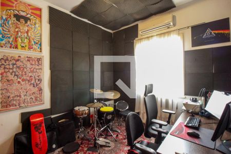 Casa para alugar com 160m², 4 quartos e 3 vagasEscritório