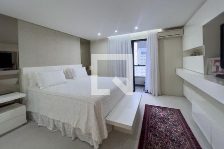 Apartamento à venda com 250m², 3 quartos e 4 vagas Apartamento à venda com 250m², 3 quartos e 4 vagasSuite 3