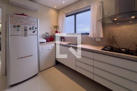 Apartamento à venda com 250m², 3 quartos e 4 vagas Apartamento à venda com 250m², 3 quartos e 4 vagasCozinha