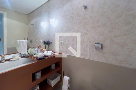 Apartamento à venda com 250m², 3 quartos e 4 vagas Apartamento à venda com 250m², 3 quartos e 4 vagasLavabo