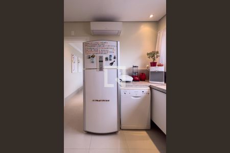 Apartamento à venda com 250m², 3 quartos e 4 vagas Apartamento à venda com 250m², 3 quartos e 4 vagasCozinha