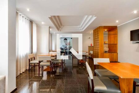 Apartamento à venda com 250m², 3 quartos e 4 vagas Apartamento à venda com 250m², 3 quartos e 4 vagasSalão de Festas