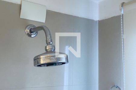 Apartamento à venda com 250m², 3 quartos e 4 vagas Apartamento à venda com 250m², 3 quartos e 4 vagasBanheiro da Suíte 1
