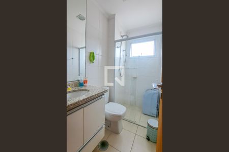 Apartamento à venda com 70m², 2 quartos e 2 vagas Apartamento à venda com 70m², 2 quartos e 2 vagasBanheiro