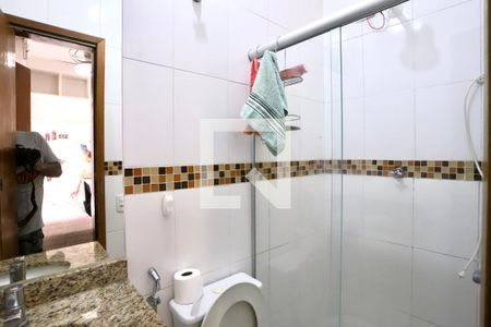 Casa à venda com 119m², 2 quartos e 1 vaga Casa à venda com 119m², 2 quartos e 1 vagaBanheiro