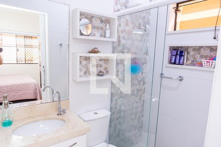 Casa à venda com 100m², 4 quartos e 2 vagas Casa à venda com 100m², 4 quartos e 2 vagasBanheiro do Quarto 2