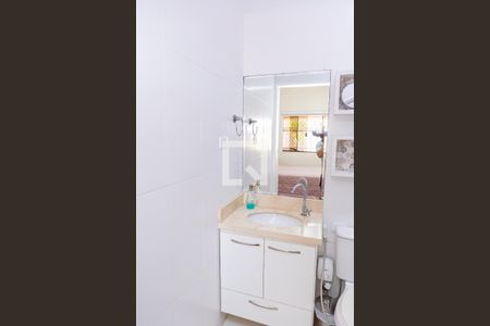 Casa à venda com 100m², 4 quartos e 2 vagas Casa à venda com 100m², 4 quartos e 2 vagasBanheiro do Quarto 2