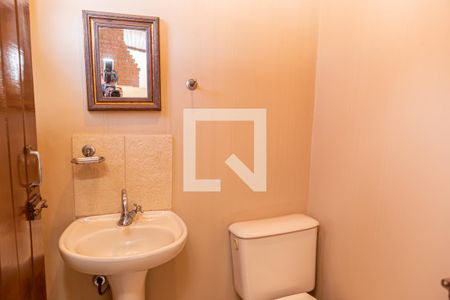 Casa à venda com 100m², 4 quartos e 2 vagas Casa à venda com 100m², 4 quartos e 2 vagasLavabo