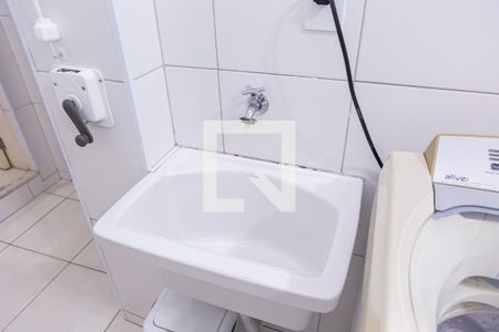 Casa à venda com 100m², 4 quartos e 2 vagas Casa à venda com 100m², 4 quartos e 2 vagasÁrea de Serviço