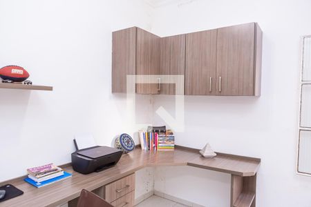 Casa à venda com 100m², 4 quartos e 2 vagas Casa à venda com 100m², 4 quartos e 2 vagasQuarto 4