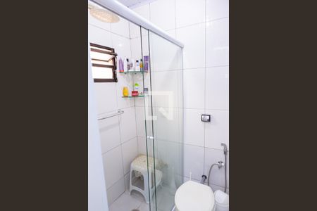 Casa à venda com 100m², 4 quartos e 2 vagas Casa à venda com 100m², 4 quartos e 2 vagasBanheiro 3