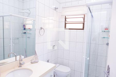 Casa à venda com 100m², 4 quartos e 2 vagas Casa à venda com 100m², 4 quartos e 2 vagasBanheiro 2