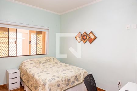 Casa à venda com 100m², 4 quartos e 2 vagas Casa à venda com 100m², 4 quartos e 2 vagasQuarto 3