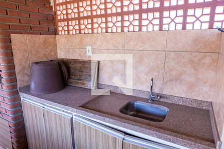 Casa à venda com 100m², 4 quartos e 2 vagas Casa à venda com 100m², 4 quartos e 2 vagasÁrea gourmet