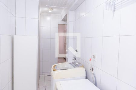 Casa à venda com 100m², 4 quartos e 2 vagas Casa à venda com 100m², 4 quartos e 2 vagasÁrea de Serviço