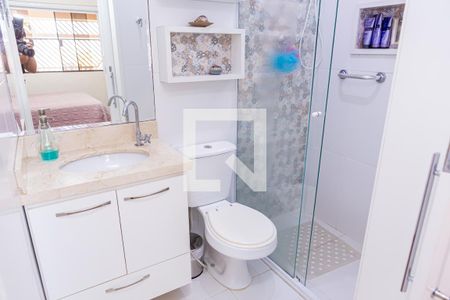 Casa à venda com 100m², 4 quartos e 2 vagas Casa à venda com 100m², 4 quartos e 2 vagasBanheiro do Quarto 2