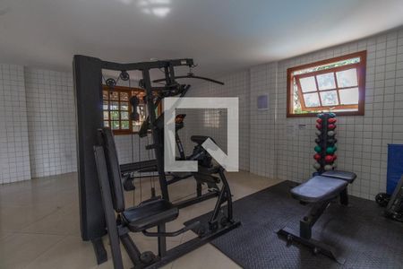 Casa de condomínio à venda com 200m², 5 quartos e 2 vagasAcademia