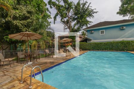 Casa de condomínio à venda com 200m², 5 quartos e 2 vagasPiscina