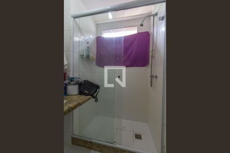 Casa de condomínio à venda com 200m², 5 quartos e 2 vagasBanheiro Canadense 