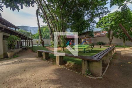 Casa de condomínio à venda com 200m², 5 quartos e 2 vagasÁrea comum