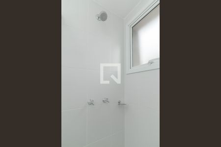 Banheiro da Suíte de apartamento à venda com 3 quartos, 75m² em Jardim Carvalho, Porto Alegre