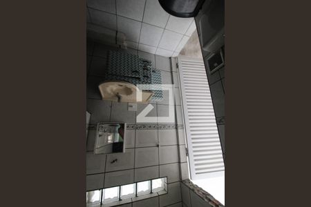 Casa à venda com 203m², 5 quartos e 2 vagasCasa 2 - Banheiro 1