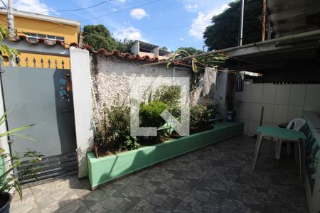 Casa à venda com 203m², 5 quartos e 2 vagasQuintal