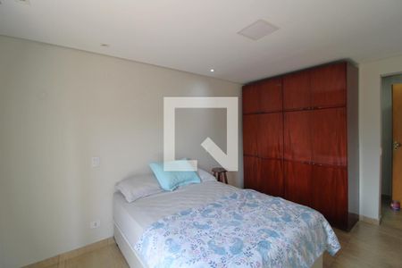 Casa para alugar com 156m², 3 quartos e 2 vagasSuíte 2