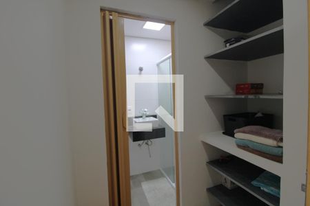 Casa para alugar com 156m², 3 quartos e 2 vagasArmário suíte 2