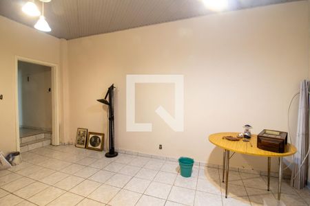 Casa à venda com 400m², 2 quartos e 2 vagas Casa à venda com 400m², 2 quartos e 2 vagasSala de Jantar