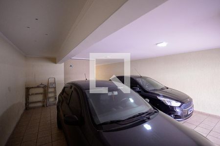 Casa à venda com 282m², 4 quartos e 6 vagas Casa à venda com 282m², 4 quartos e 6 vagasGaragem